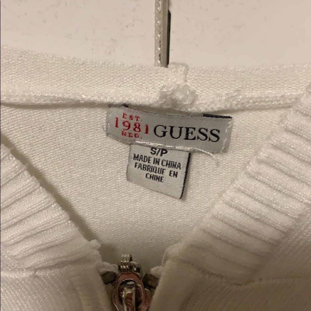 VINTAGE GUESS!! - Picture 2 of 4
